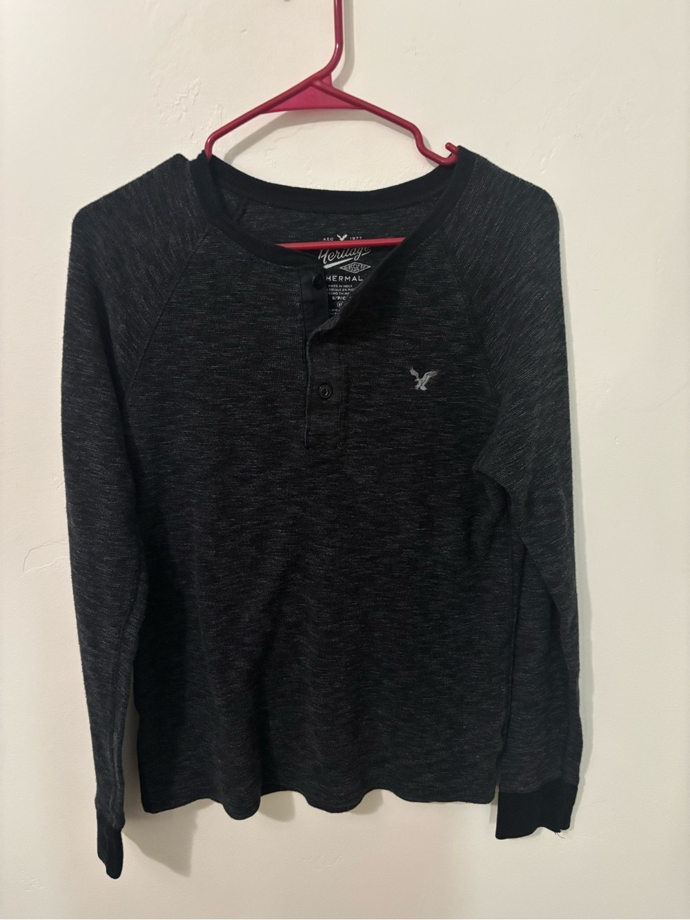American Eagle Outfitters Men's Black Heather Henley Long-Sleeve Shirt